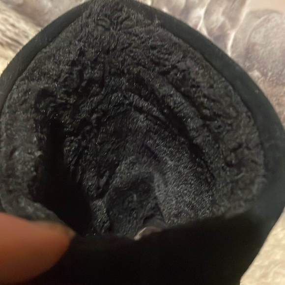 Manitoba mukluks leather shearling lined boots - Picture 7 of 9